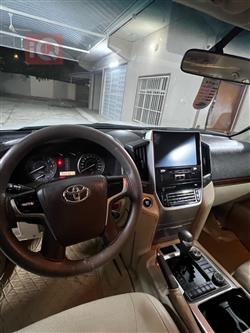 تويوتا لاندكروزر